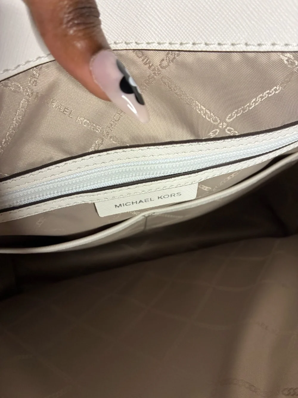 🤍 Michael Kors Ivory Perforated MK Logo Tote 🤍